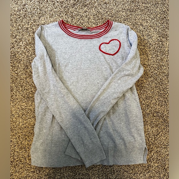 Loft grey and red heart sweater - Picture 2 of 4